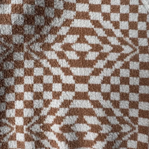 Checkered Knit Women's Sweater - Picture 4 of 4